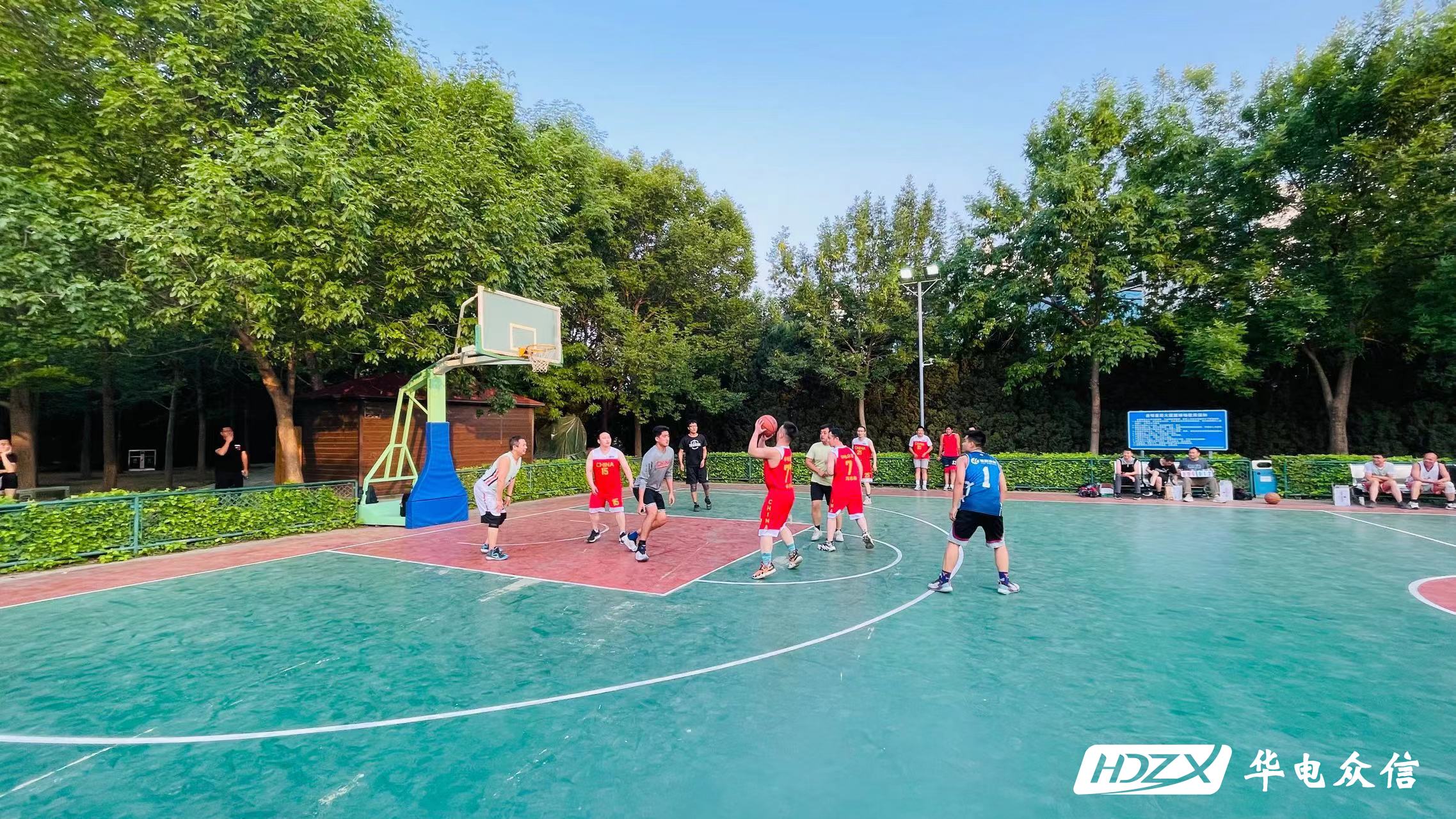 华电众信20周年|以球会友·合作共赢